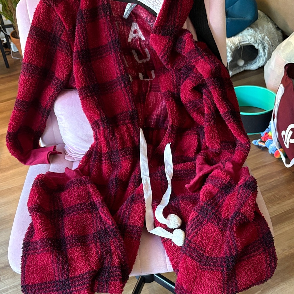 Cozy Red Plaid Women's Robe